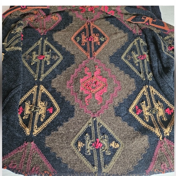 Chico’s Design Women Aztec Long buttoned down Sweater - Picture 8 of 11